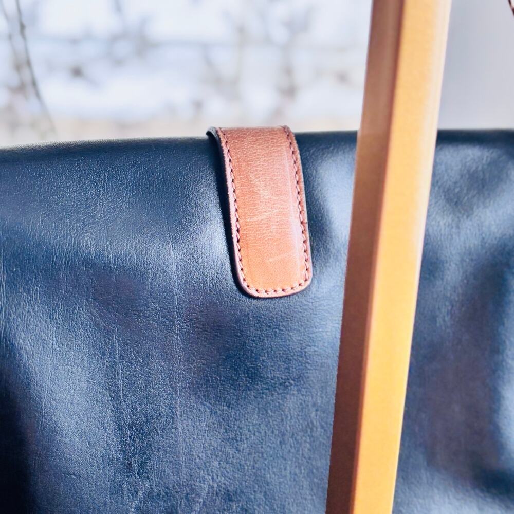 Vintage Celine Paris Blason Black Leather Shoulder Bag Tan Trim Made in Italy - Picture 6 of 16